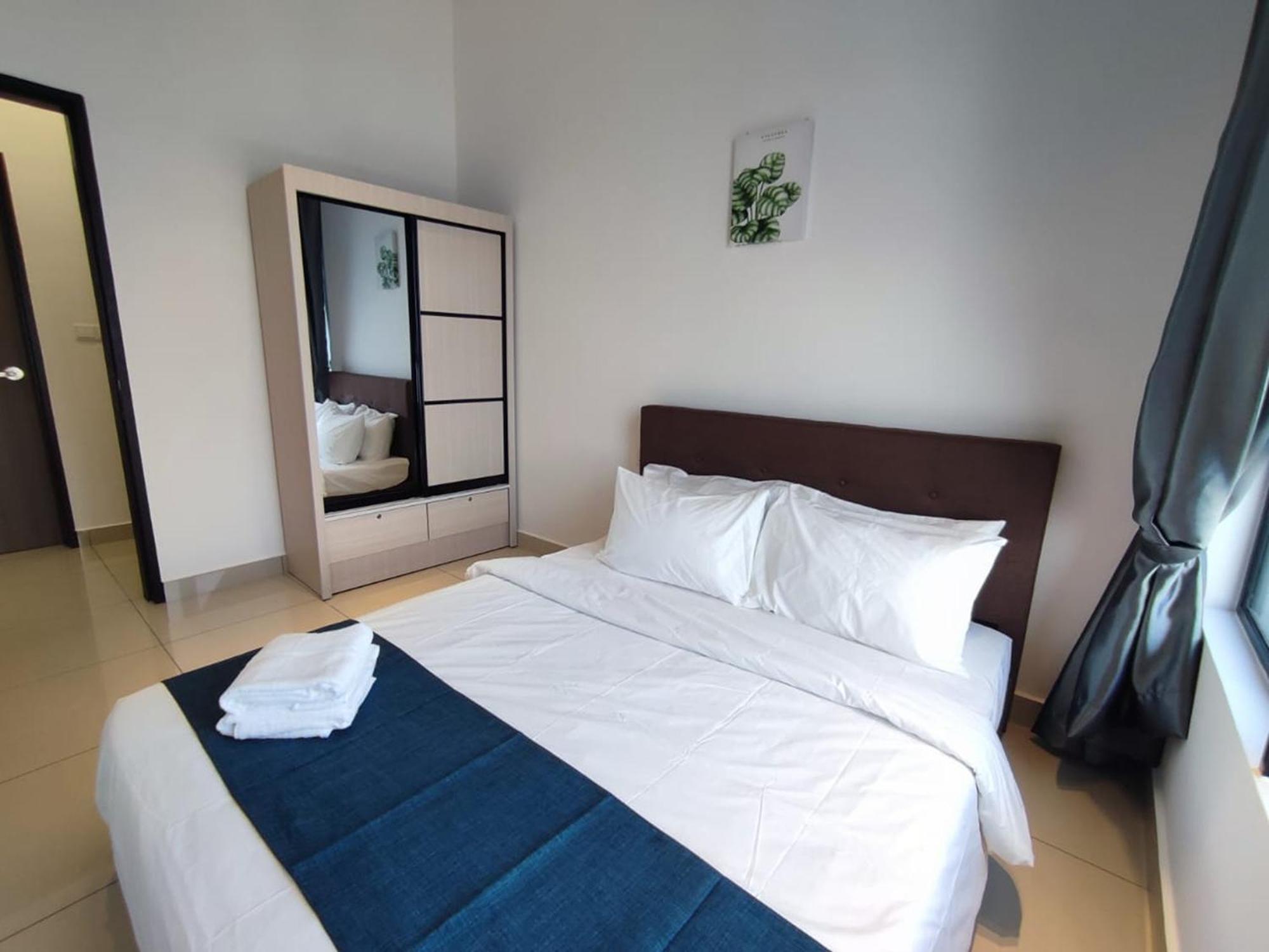Twin Tower Johor Bahru By Glex Apartamento Exterior foto